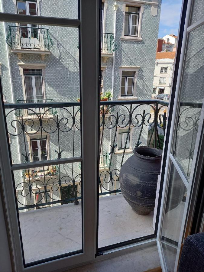 Charme Et Confort Au Coeur De Graca Lisbon Bagian luar foto