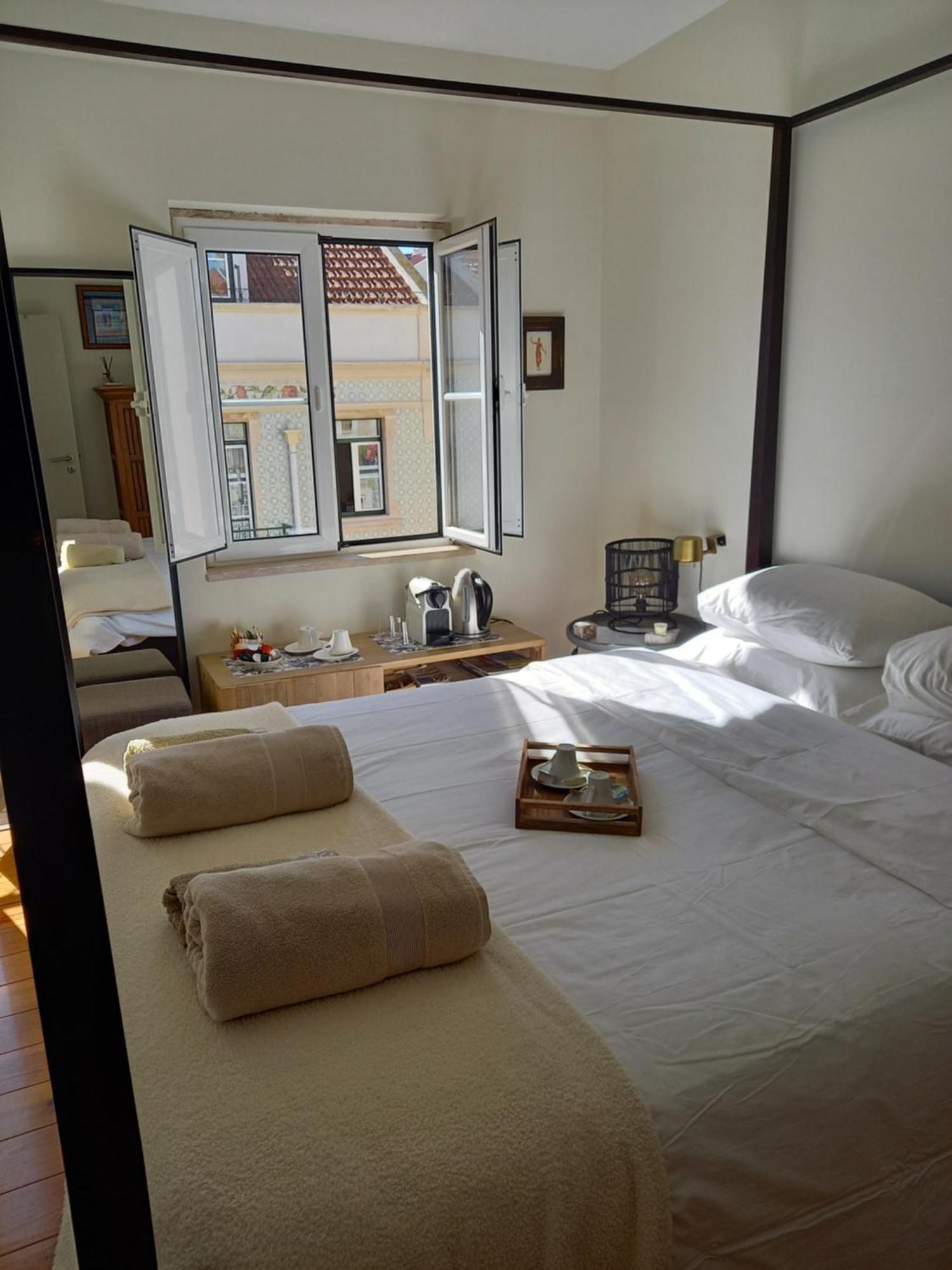 Charme Et Confort Au Coeur De Graca Lisbon Bagian luar foto