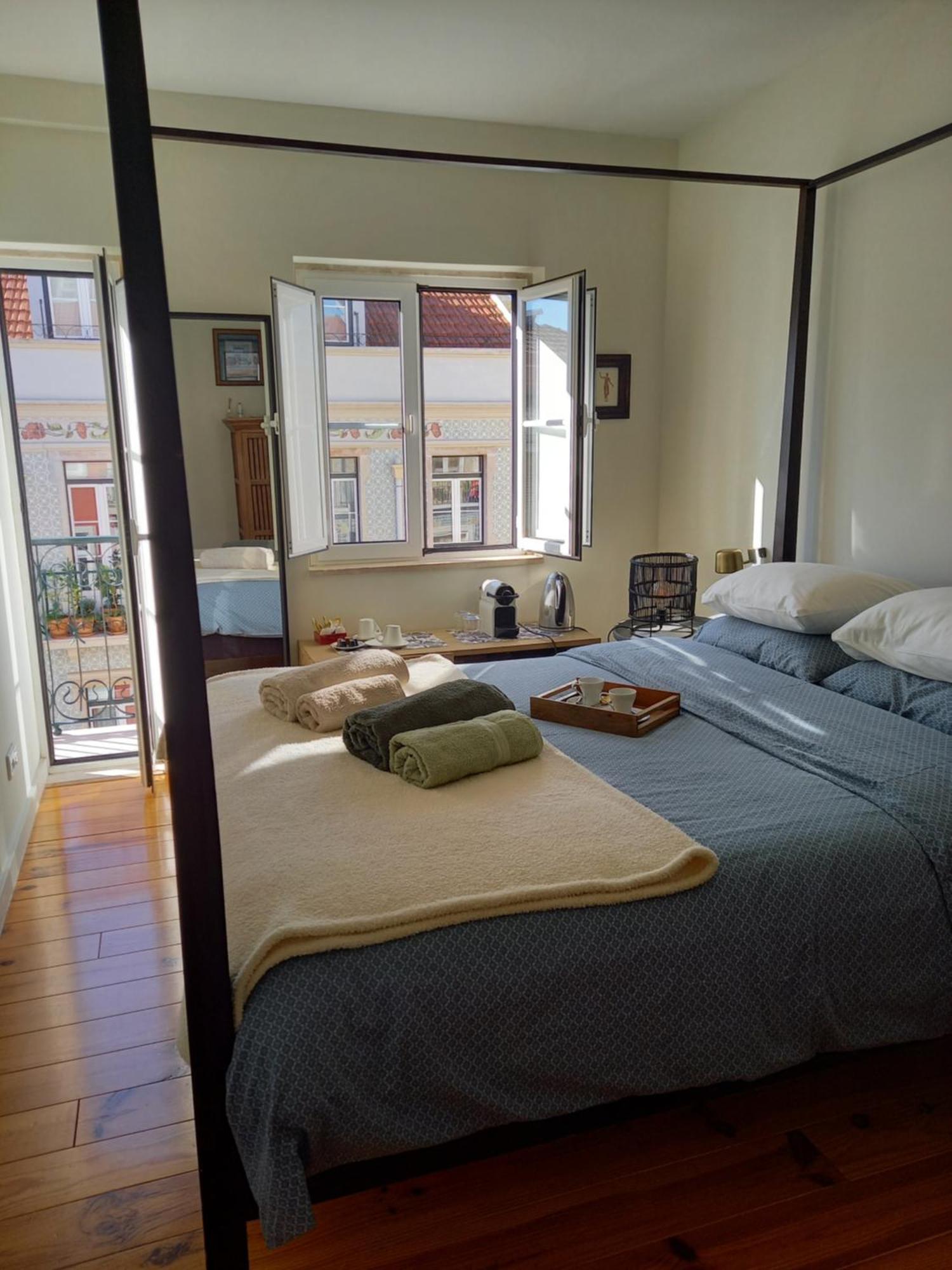 Charme Et Confort Au Coeur De Graca Lisbon Bagian luar foto