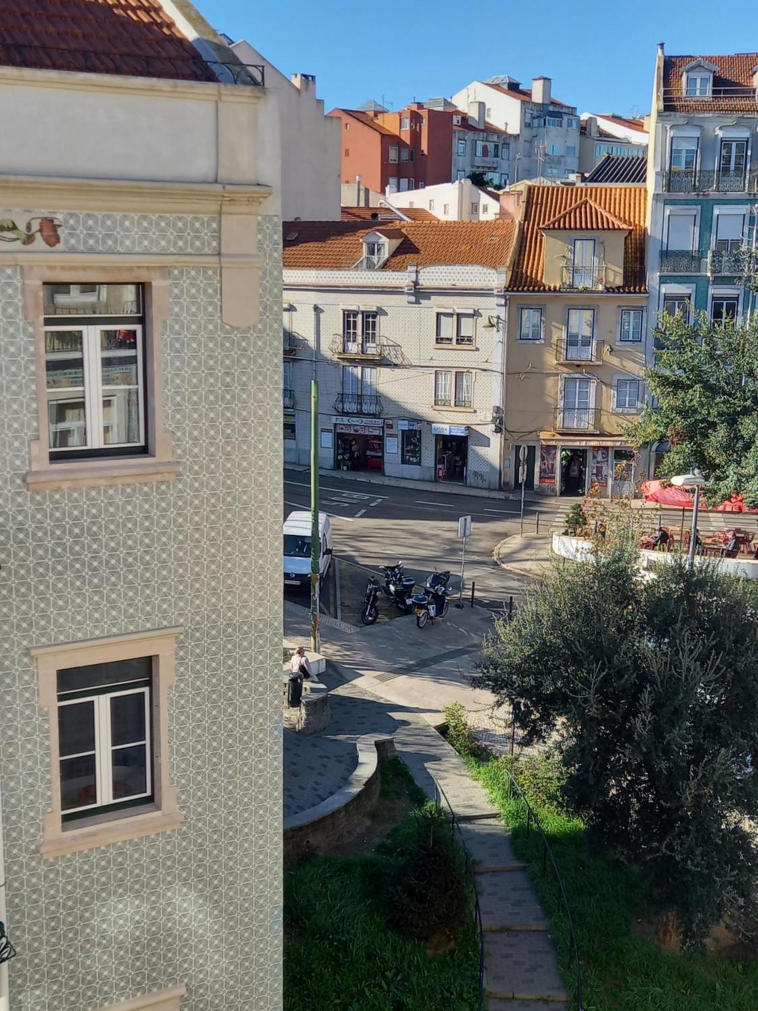 Charme Et Confort Au Coeur De Graca Lisbon Bagian luar foto